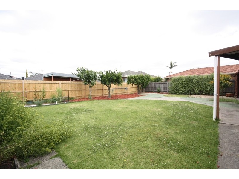 65 Chapman Avenue, Glenroy VIC 3046