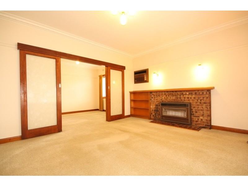 6 Watt Avenue, Oak Park VIC 3046