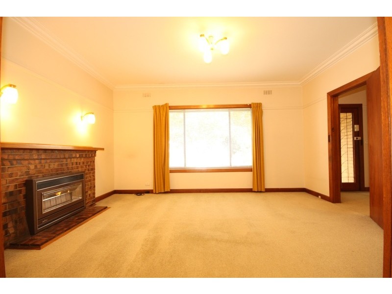 6 Watt Avenue, Oak Park VIC 3046