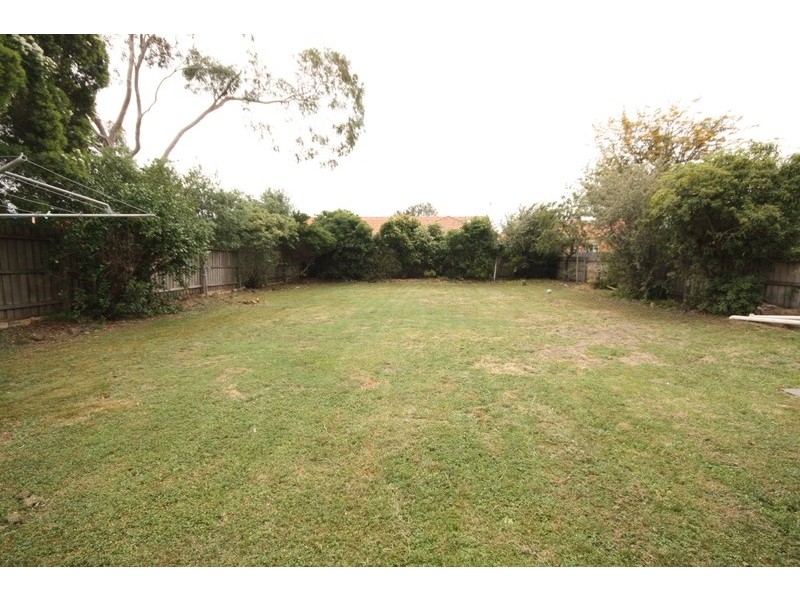 6 Watt Avenue, Oak Park VIC 3046