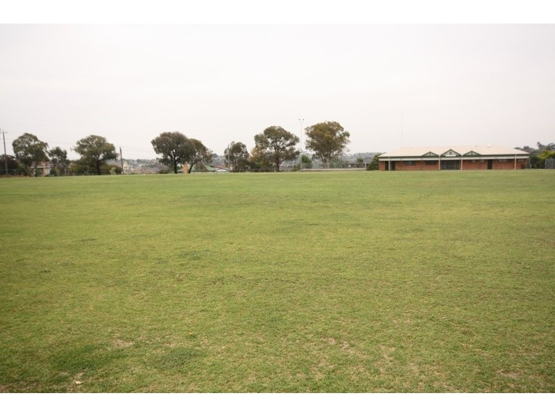 6 Watt Avenue, Oak Park VIC 3046