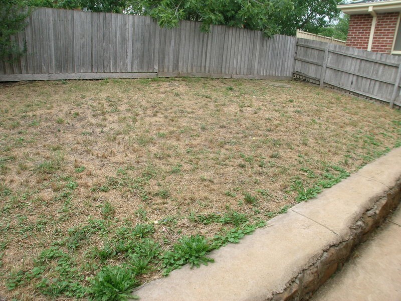 2/27 Shankland Boulevard, Meadow Heights VIC 3048