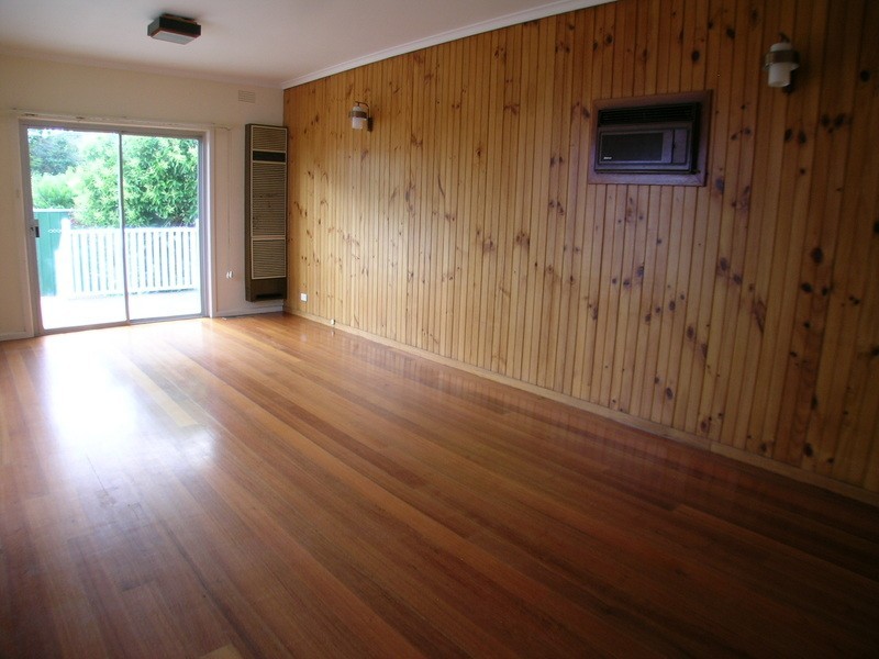 15 Murphy Street, Oak Park VIC 3046