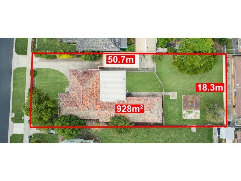 11 Gladstone Parade, Glenroy VIC 3046