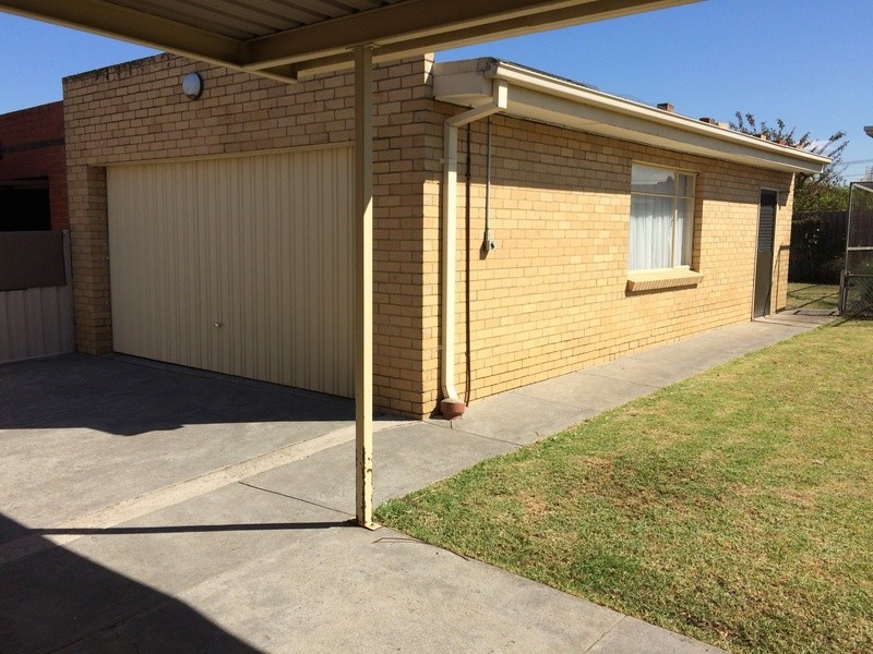 19 Eucra Street, Glenroy VIC 3046