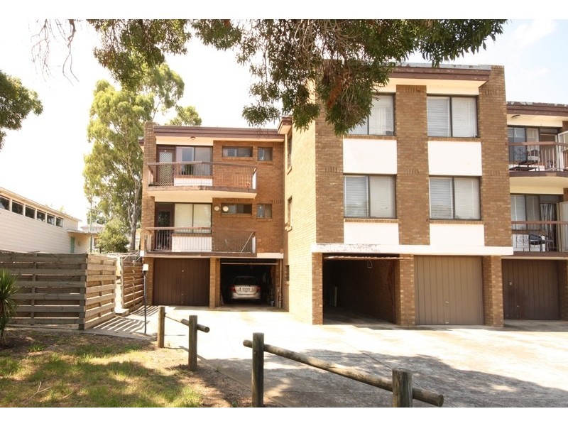 06/2-4 CHAPMAN Avenue, Glenroy VIC 3046