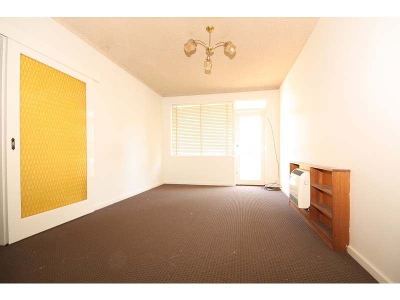 06/2-4 CHAPMAN Avenue, Glenroy VIC 3046