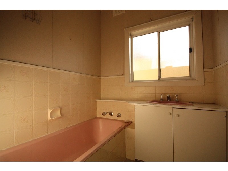 15 Granville Street, Glenroy VIC 3046