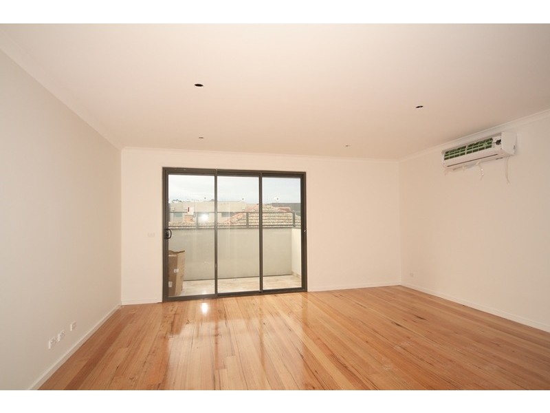 Unit 6/7 Gladstone Parade, Glenroy VIC 3046