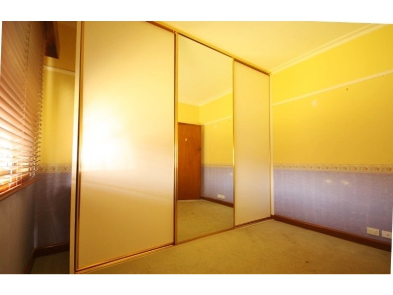 52 Grevillia Road, Oak Park VIC 3046