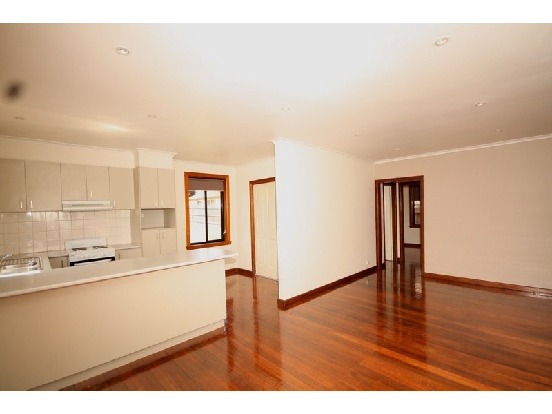 26 Sunset Boulevard, Jacana VIC 3047