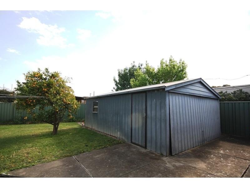 27 Kilmore Crescent, Dallas VIC 3047