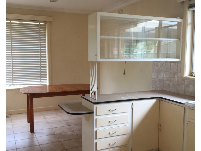 2 Tarana Avenue, Glenroy VIC 3046