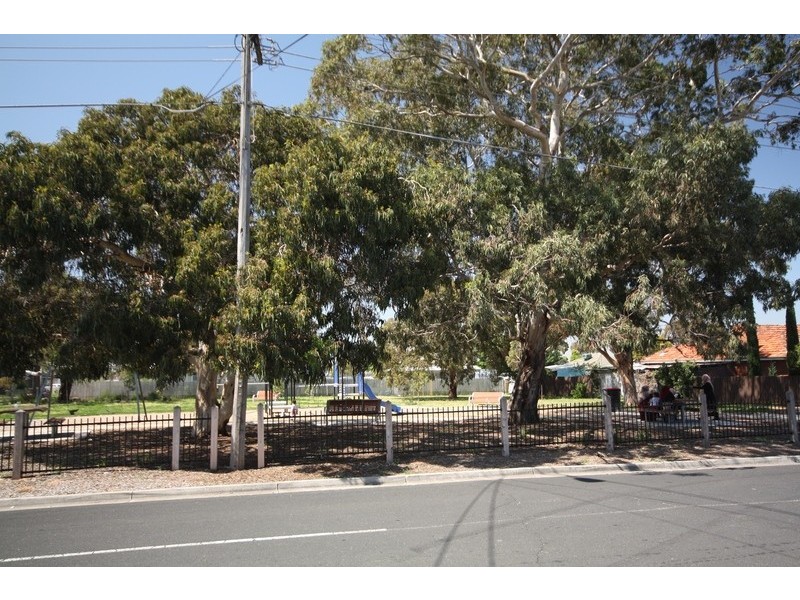 111 Justin Avenue, Glenroy VIC 3046