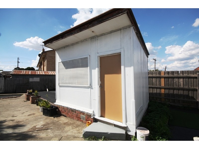 2 Calivil Street, Dallas VIC 3047