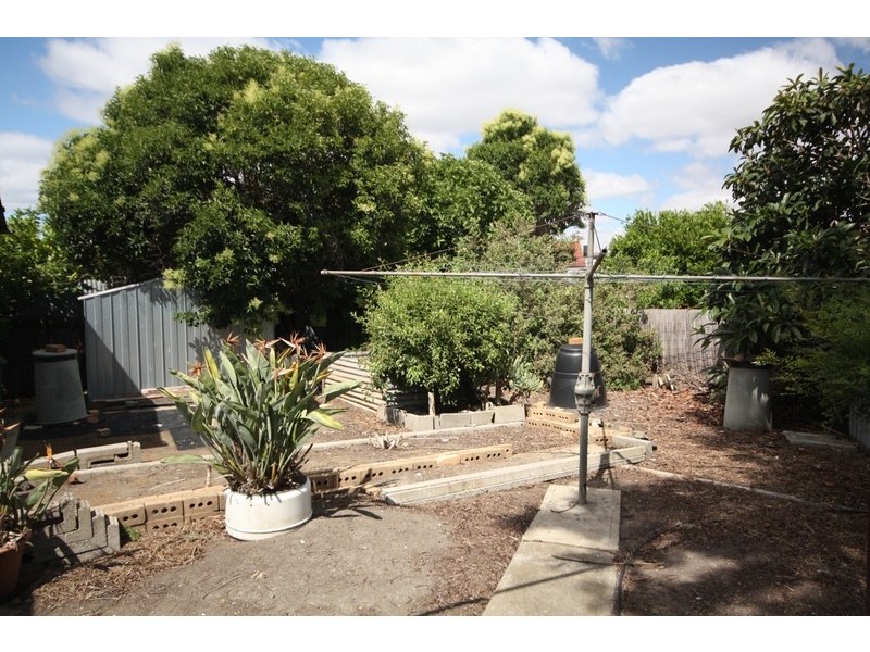 7 Rosedale Crescent, Dallas VIC 3047