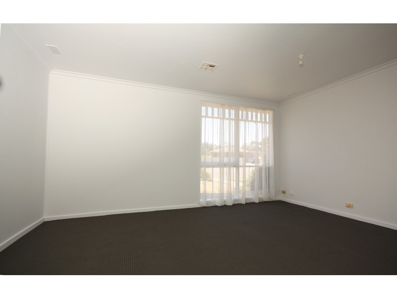 6 Lovat Court, Coolaroo VIC 3048