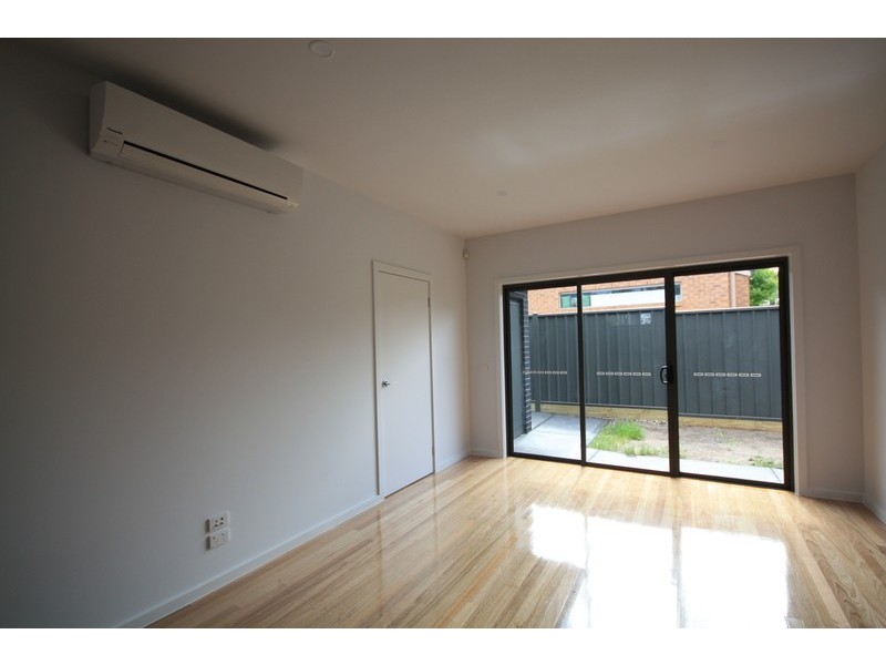 3/55 Snell Grove, Oak Park VIC 3046