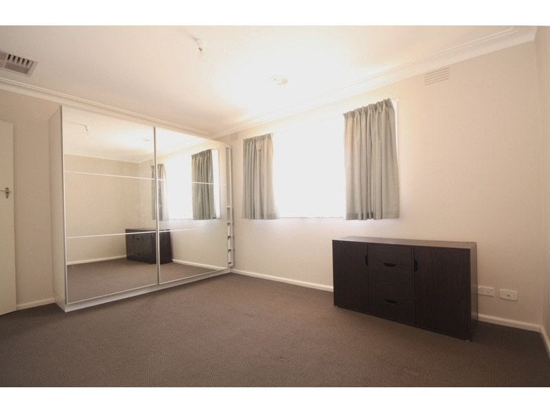 18 Smeaton Avenue, Dallas VIC 3047