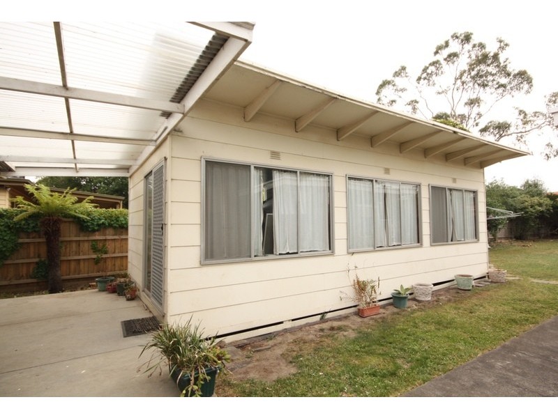 6 Watt Avenue, Oak Park VIC 3046