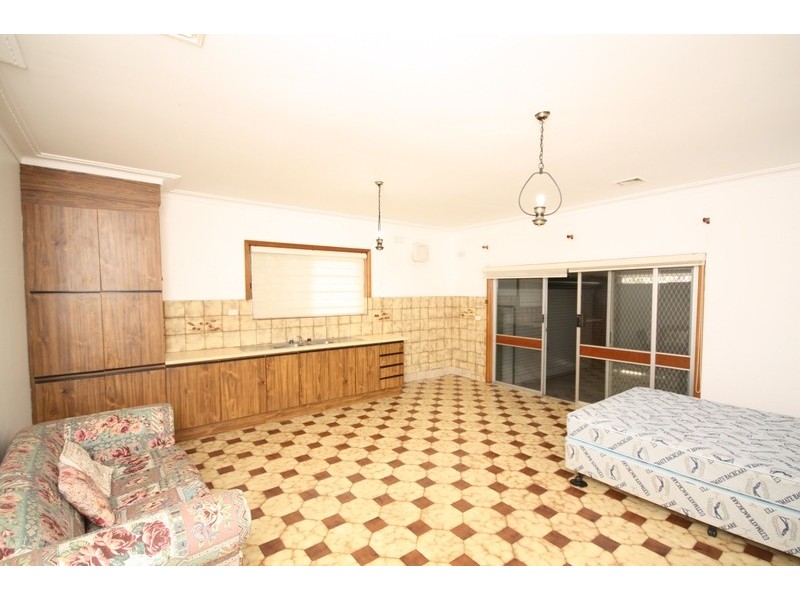 6  Centre Way, Glenroy VIC 3046