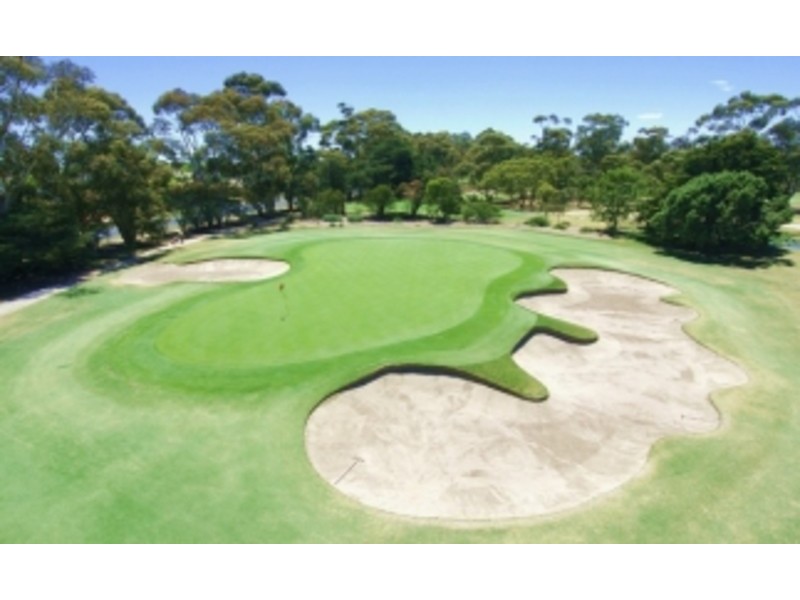 45 Golf Links Road, Glenroy VIC 3046