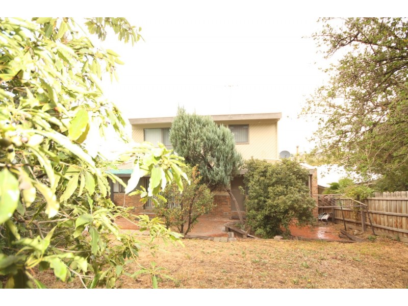 48 Devereaux Street, Oak Park VIC 3046