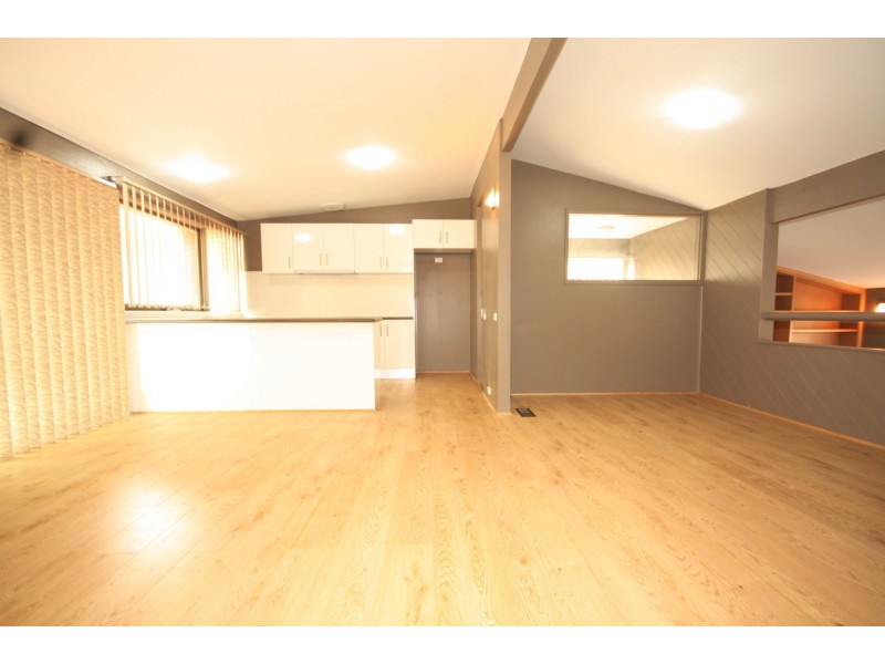 48 Devereaux Street, Oak Park VIC 3046