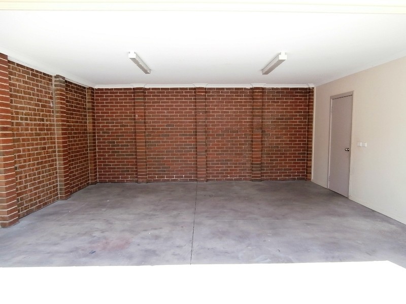 1/8 Wheatsheaf Road, Glenroy VIC 3046