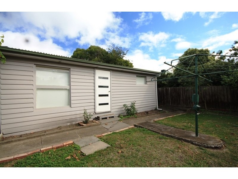 18 Warwick Road, Pascoe Vale VIC 3044