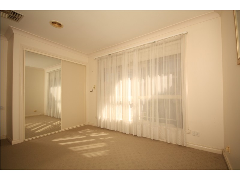 2/16 Lytton Street, Glenroy VIC 3046