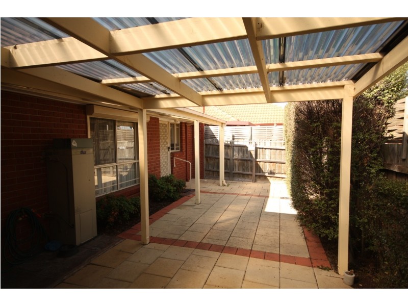 2/16 Lytton Street, Glenroy VIC 3046