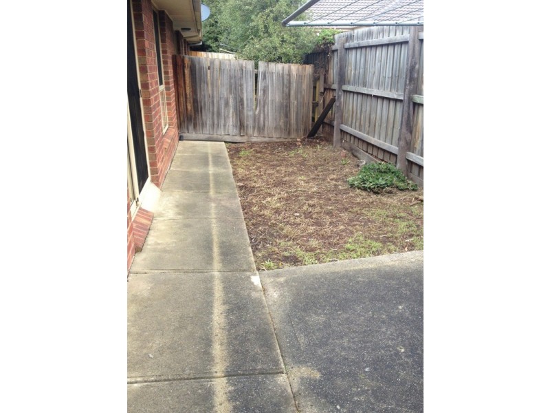 2/39 Rhodes Parade, Oak Park VIC 3046