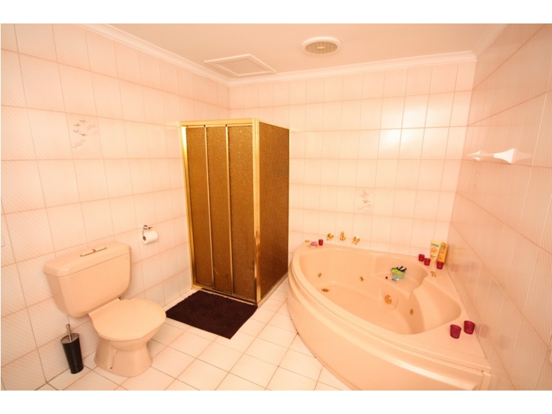 1 Augustine Terrace, Glenroy VIC 3046