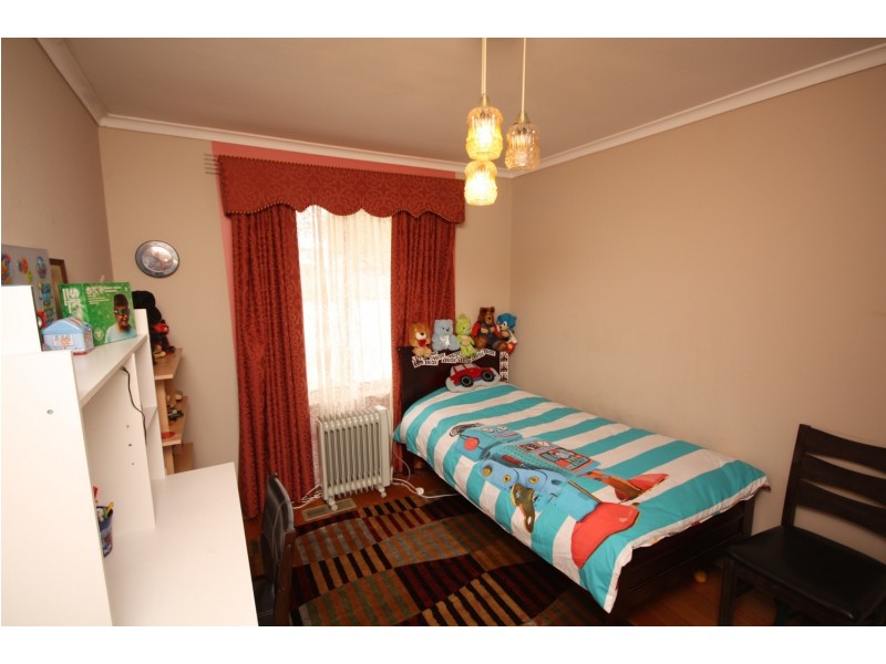 1 Augustine Terrace, Glenroy VIC 3046