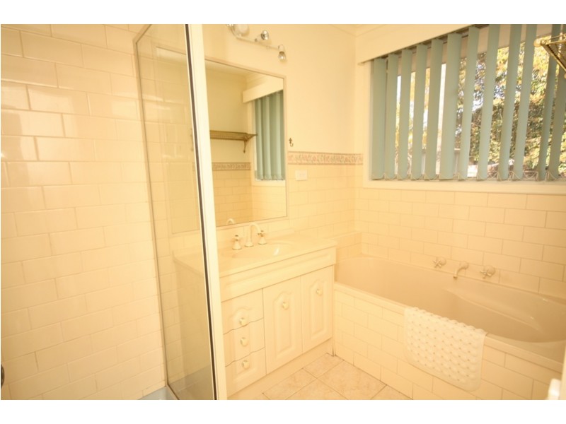 118 South Circular Road, Gladstone Park VIC 3043