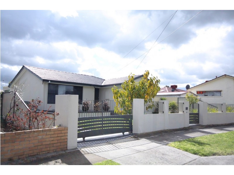 11 Childers Crescent, Coolaroo VIC 3048