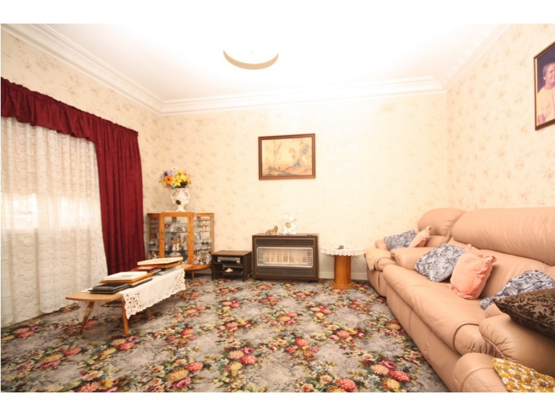 4 Merbein Street, Pascoe Vale VIC 3044