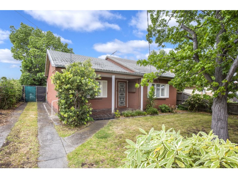 12 Leonard Avenue, Glenroy VIC 3046