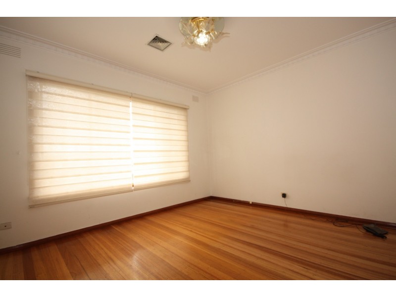 6  Centre Way, Glenroy VIC 3046