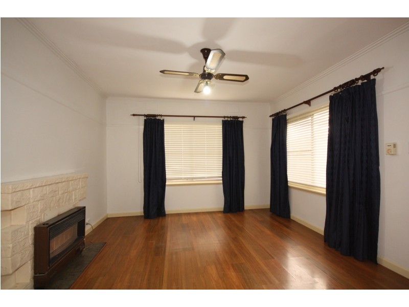 76 Paget Avenue, Glenroy VIC 3046