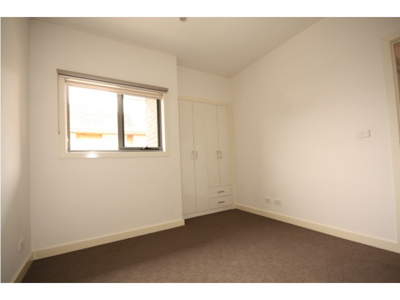 1/60 Leonard Avenue, Glenroy VIC 3046