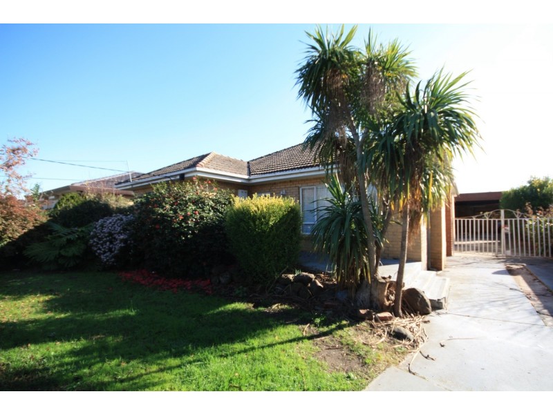 4 Tarana Avenue, Glenroy VIC 3046