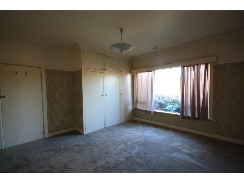 4 Tarana Avenue, Glenroy VIC 3046