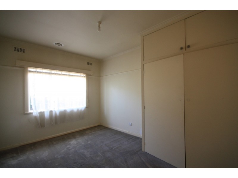 4 Tarana Avenue, Glenroy VIC 3046