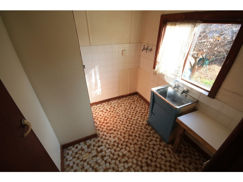 4 Tarana Avenue, Glenroy VIC 3046