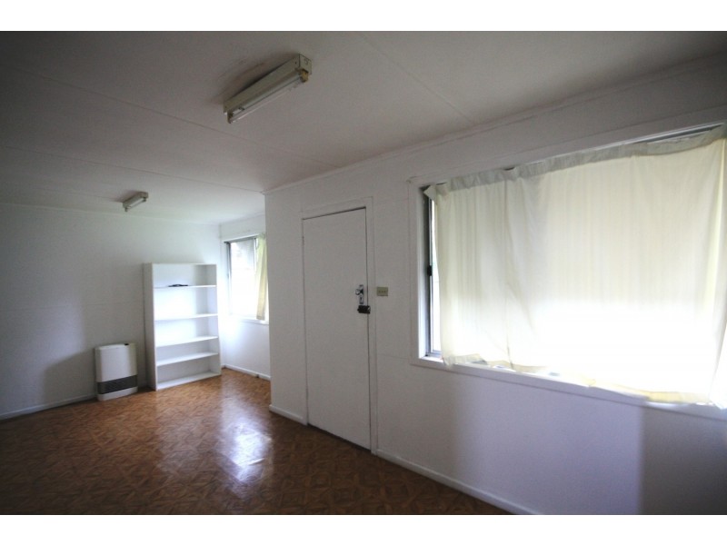 13 Moss Street, Glenroy VIC 3046