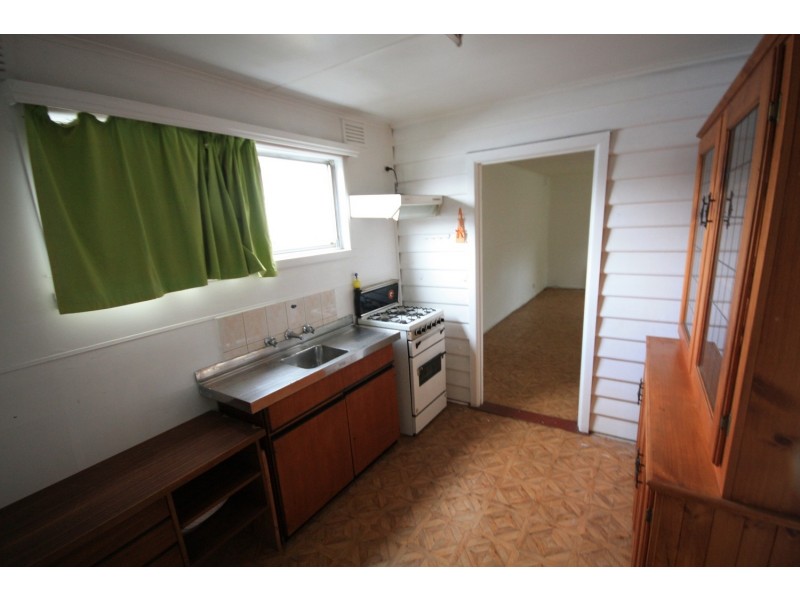 13 Moss Street, Glenroy VIC 3046