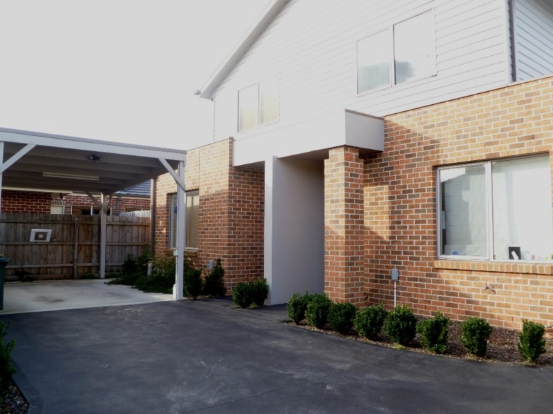 3/82 Glen Street, Glenroy VIC 3046