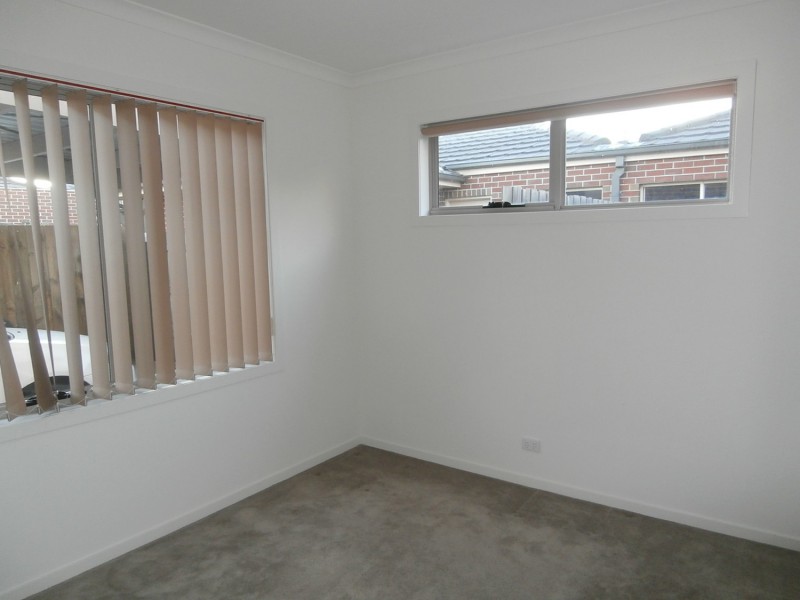 3/82 Glen Street, Glenroy VIC 3046